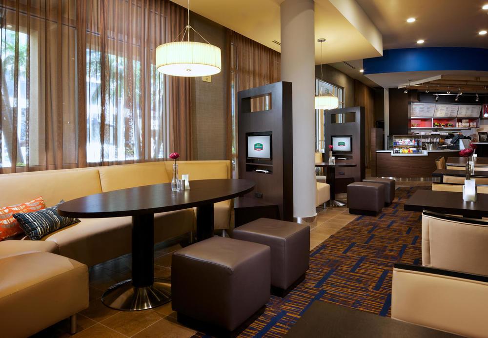 Hotel Courtyard Miami Dadeland Glenvar Heights Exterior foto