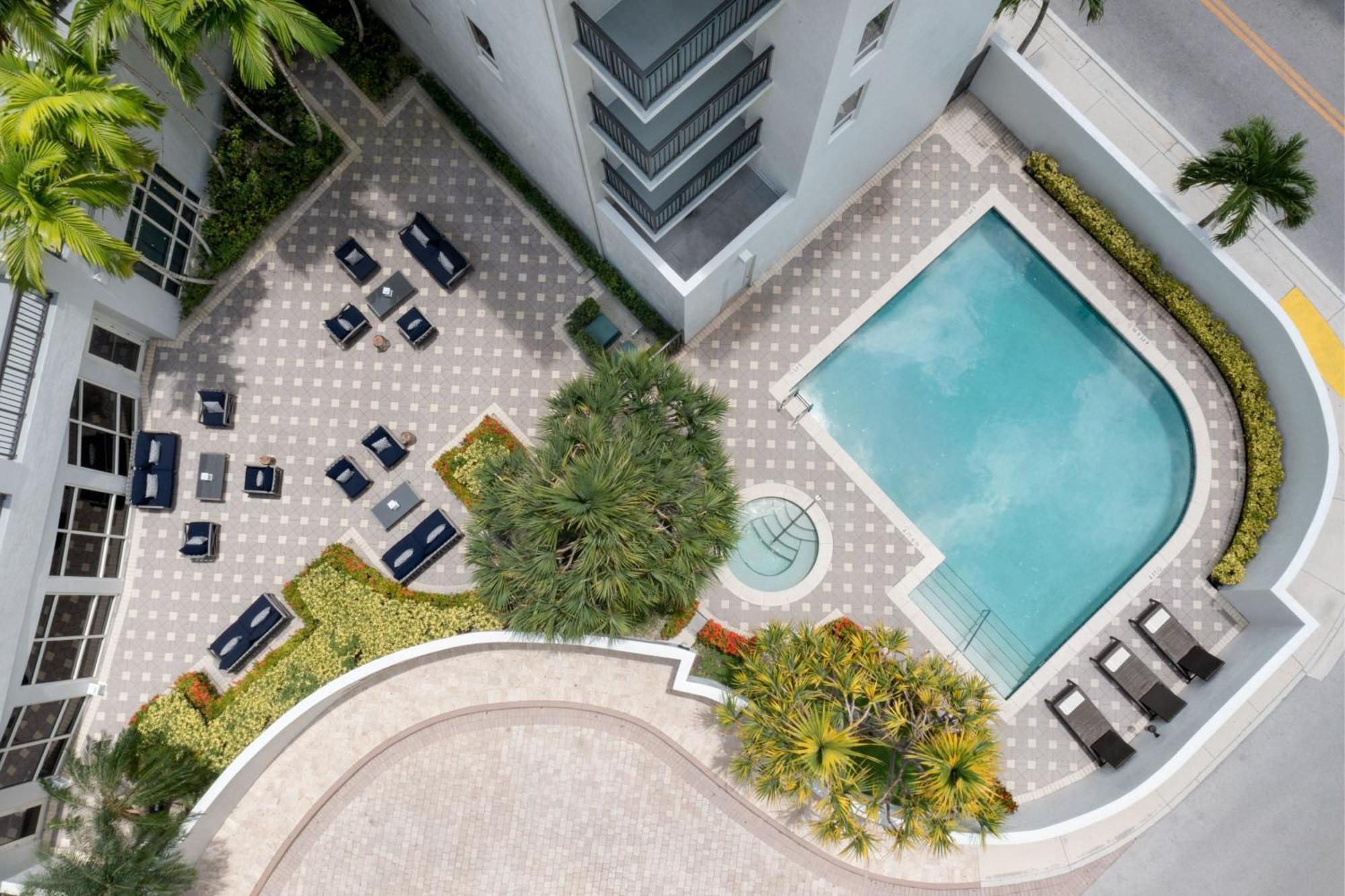 Hotel Courtyard Miami Dadeland Glenvar Heights Exterior foto
