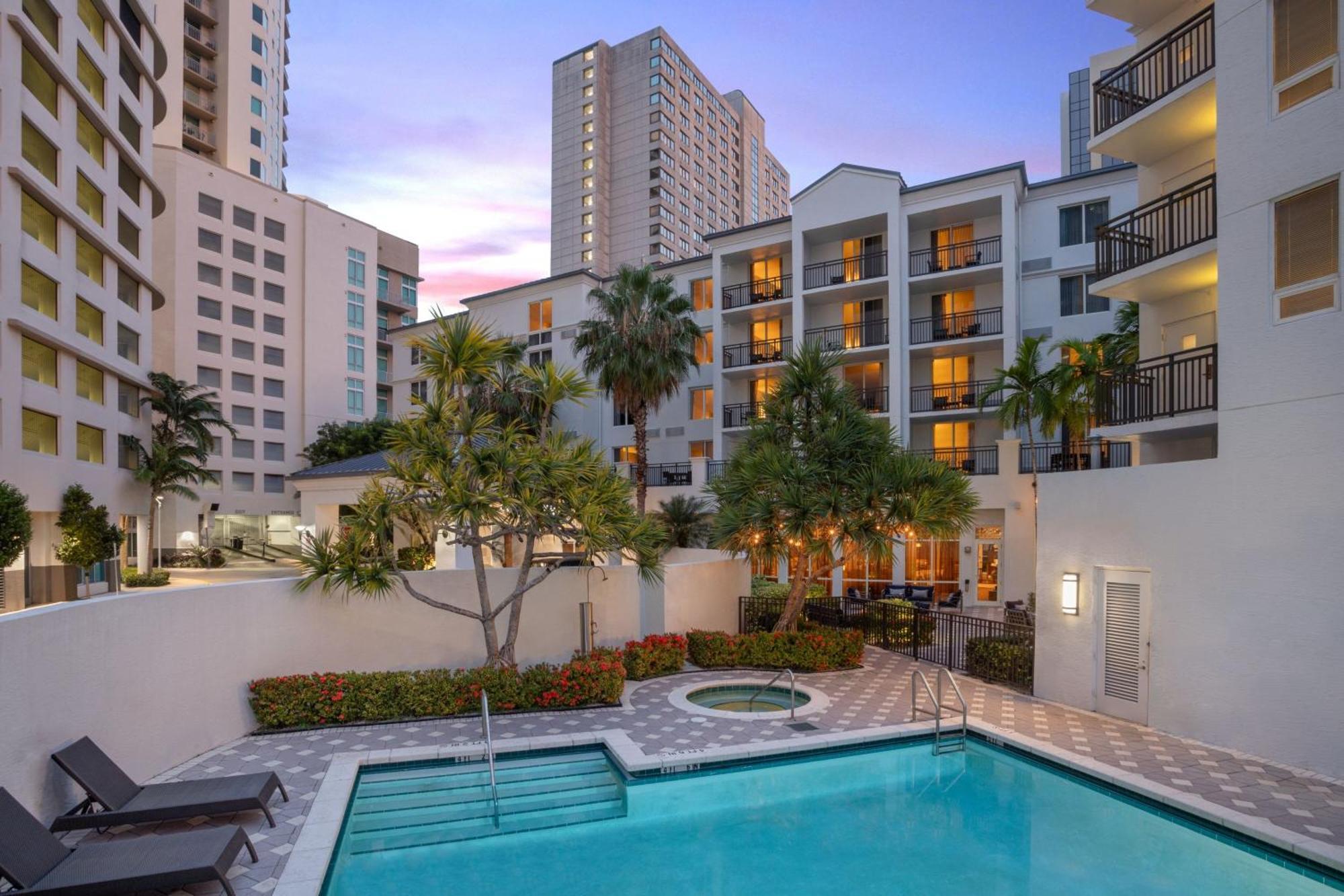 Hotel Courtyard Miami Dadeland Exterior foto