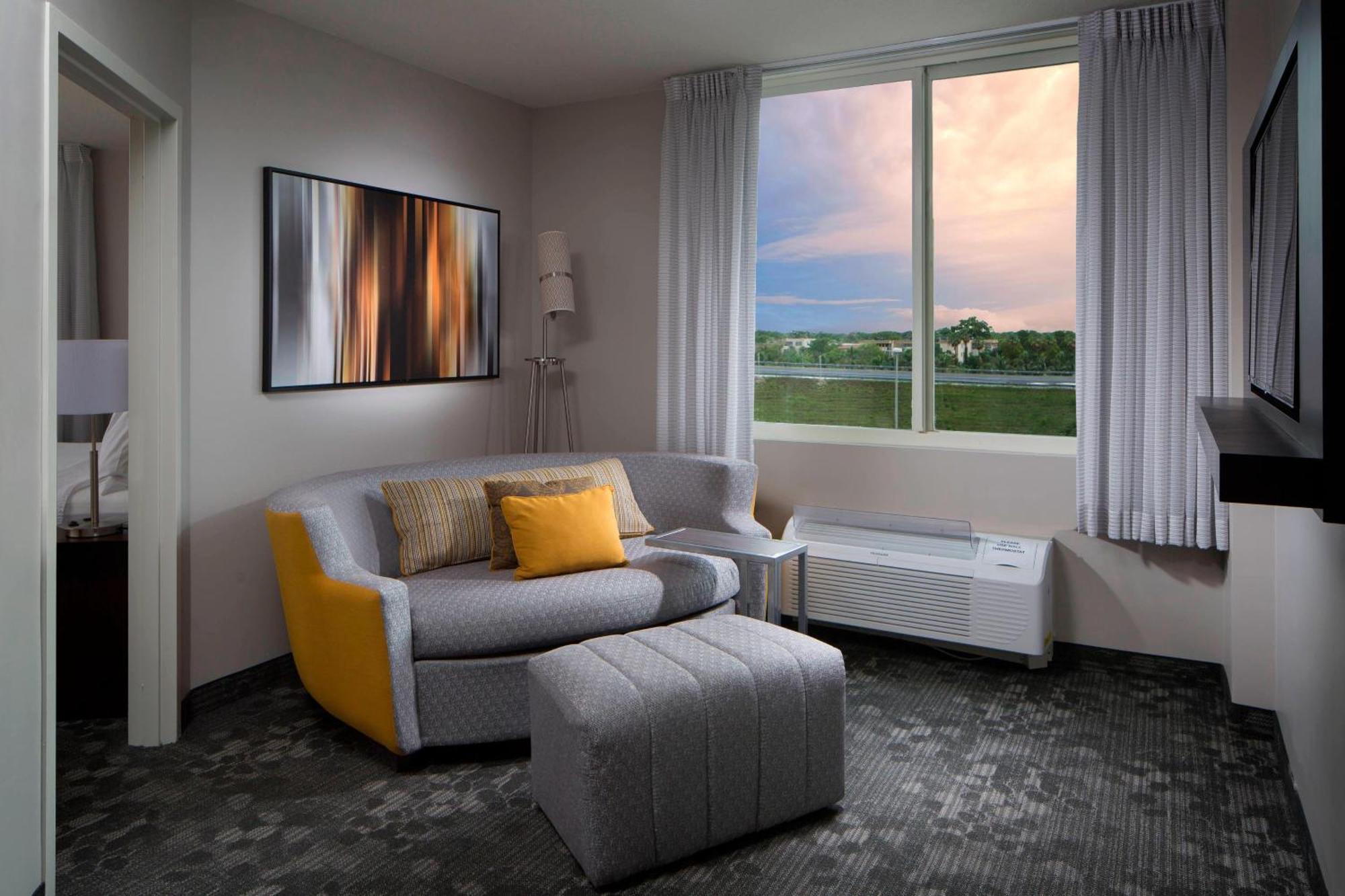 Hotel Courtyard Miami Dadeland Glenvar Heights Exterior foto