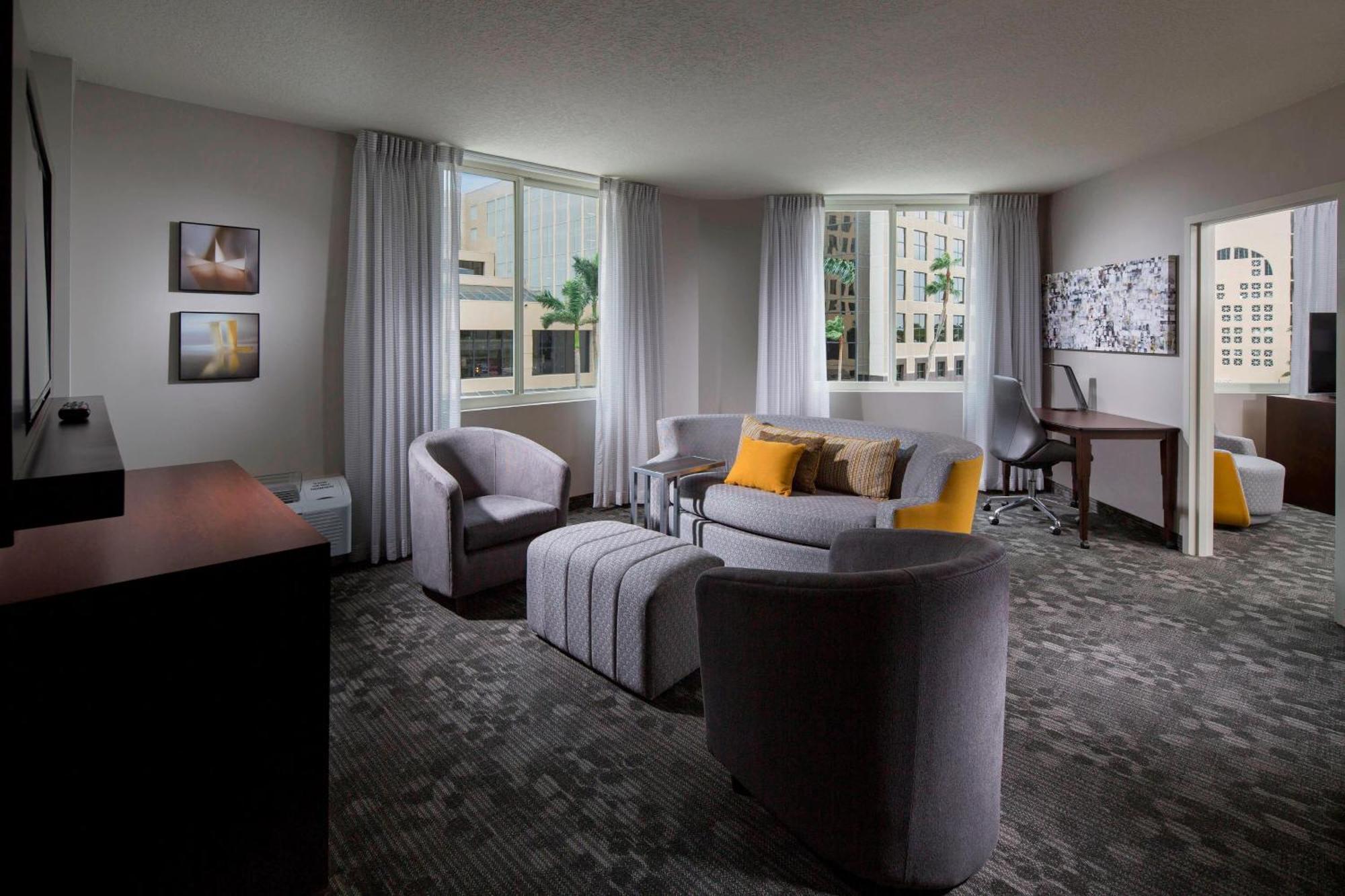 Hotel Courtyard Miami Dadeland Glenvar Heights Exterior foto