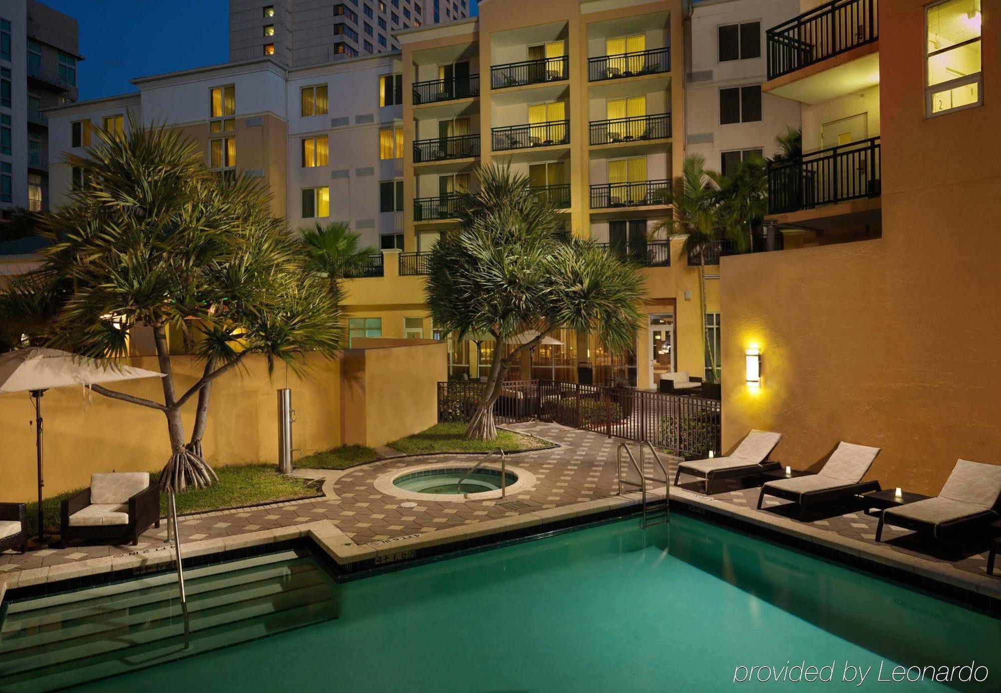 Hotel Courtyard Miami Dadeland Glenvar Heights Exterior foto